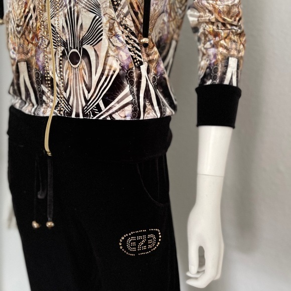 NWT WOMEN VELOUR TRACKSUIT 2PC SET HOODED JACKET/BLACK‎ PANTS LOUNGEWEAR JOGGERS - Picture 7 of 9